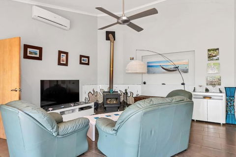 Tree Lodge - Mackay Tourism 6