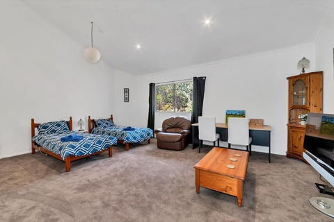 Tree Lodge - Mackay Tourism 1