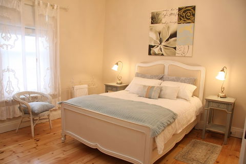 Azalea Cedar-Rose Villa - Mackay Tourism 3