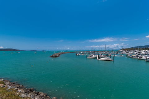 Peninsula 3 Bedroom Apartment - Mackay Tourism 0
