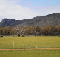 Manyat Peak Cottages - Mackay Tourism