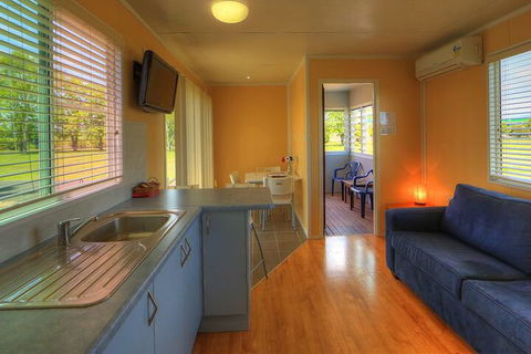 August Moon Caravan Park - Mackay Tourism 6