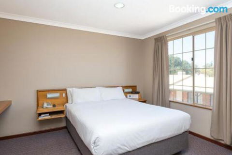 MIDAS MOTEL KALGOORLIE - Mackay Tourism 2