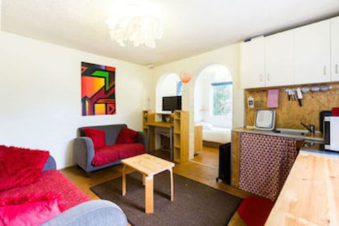 REID, Fitzroy Studio Apartment - Mackay Tourism 0