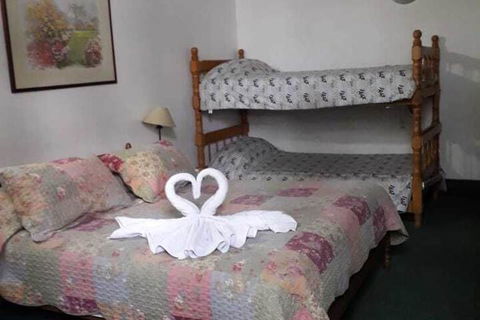 Cameron Lodge Cottage - Mackay Tourism 4