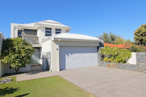 Ambar Villa - Mackay Tourism 0