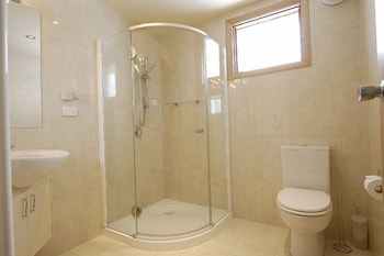 Alpine Haven 2 - Mackay Tourism 5