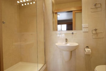 Alpine Haven 2 - Mackay Tourism 0