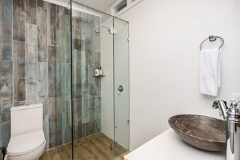 Half Moon Cottage - Mackay Tourism 3