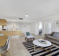 Poolside at Iluka Resort Apartments - Mackay Tourism