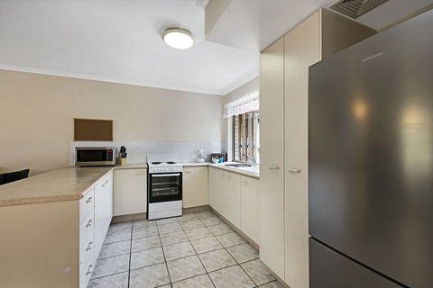 Growder Court 3 - Coolum Beach QLD - Mackay Tourism 5