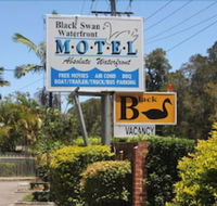 Black Swan Waterfront Motel Not Suitable for Children - Mackay Tourism