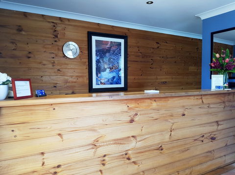 Colonial Motel And Serviced Apartments - Mackay Tourism 0