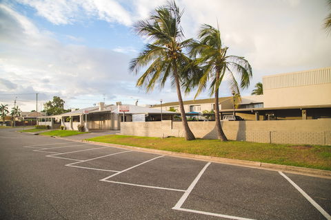 Hampton Villa Motel - Mackay Tourism 0