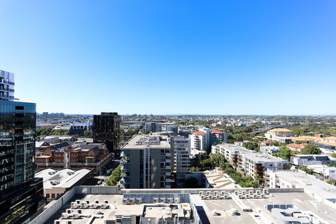 Urban Oasis - Designed Service Apartment - Mackay Tourism 6