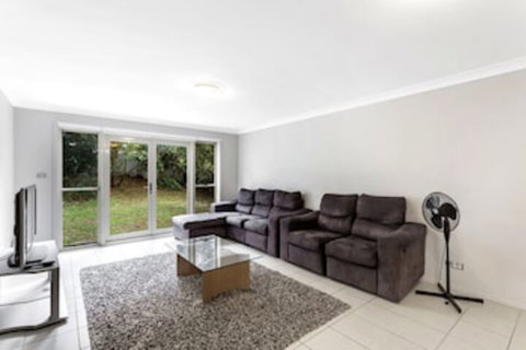 Alida Place 1 Lagoons Estate - Mackay Tourism 0