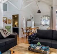 Bandalong Cottages - Mackay Tourism