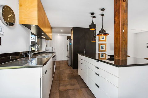 CABARITA BEACH HOUSE 53 - Mackay Tourism 3