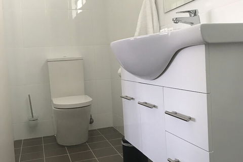 Kootingal Landview Motel - Mackay Tourism 4