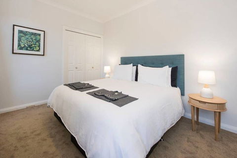 Peppertree Hill Luxury Farm Accomodation - Mackay Tourism 4
