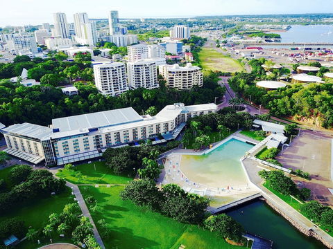 Darwin Executive Studio - Mackay Tourism 0