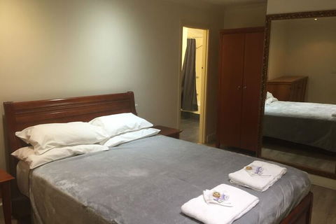Aussie Hotel - Mackay Tourism 1