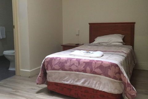 Aussie Hotel - Mackay Tourism 4