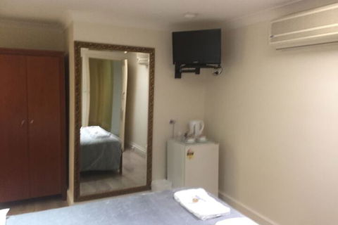 Aussie Hotel - Mackay Tourism 6