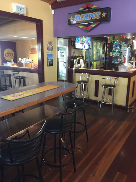 Westside Tavern And Motel - Mackay Tourism 3