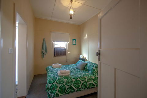 Charleston House - Mathoura - Mackay Tourism 7
