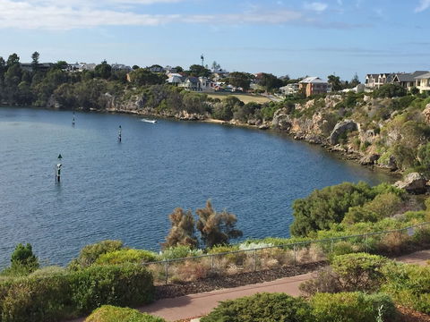 River Front Architect Villa - Mackay Tourism 5
