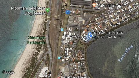River Front Architect Villa - Mackay Tourism 2