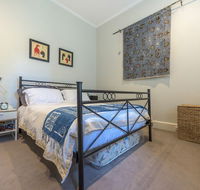 Exquisite 4 Bedroom House with Pool - Mackay Tourism