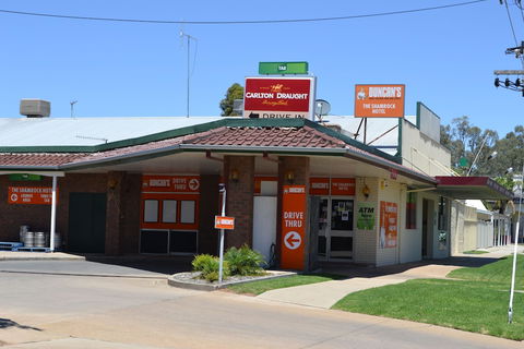 Shamrock Hotel Motel Balranald - Mackay Tourism 1
