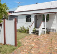 Charming Private 3-Bedroom Cottage By The Bay - Mackay Tourism