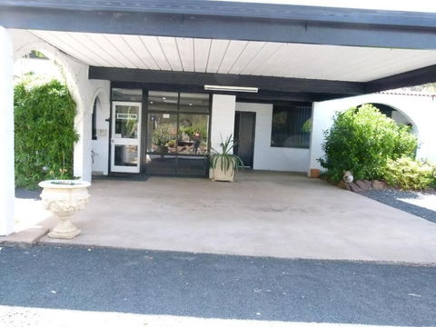 Azalea Motel - Mackay Tourism 2