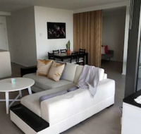 Stylish Apartment with Harbour Views