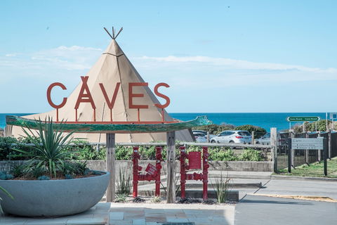 Caves Coastal Bar & Bungalows - Mackay Tourism 2