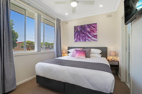 Mayfield Short Stay Apartments - Mackay Tourism 1