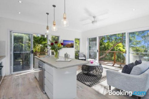 Avalon Tree House - Mackay Tourism 2