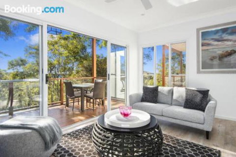 Avalon Tree House - Mackay Tourism 0