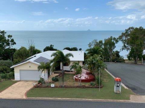 Hydeaway Retreat Beach House Hydeaway Bay - Mackay Tourism 1