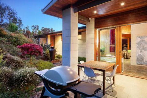 Stonehill Retreat In The Yarra Valley - Mackay Tourism 6