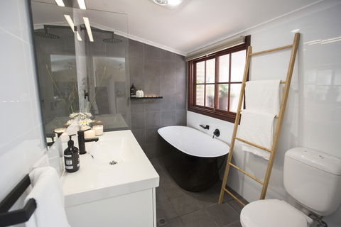 Wayfarers Cottage - Mackay Tourism 1