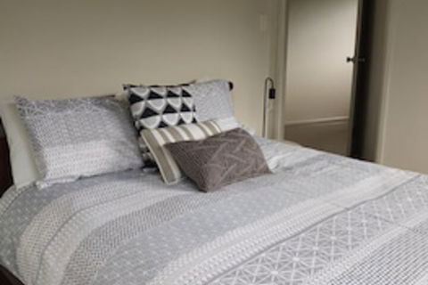 Yurt By Sea - Mackay Tourism 5