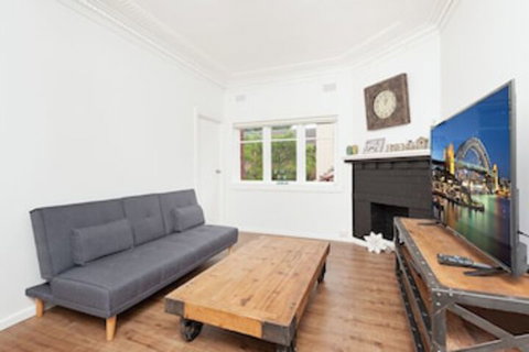 Newly Renovated Apt Close To CBD Unit 2 - Mackay Tourism 0