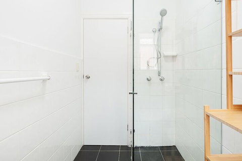 Newly Renovated Apt Close To CBD Unit 2 - Mackay Tourism 6