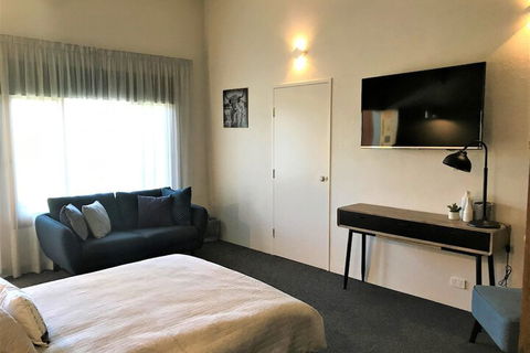 Scandi Stayz Retreat 1 - Mackay Tourism 1