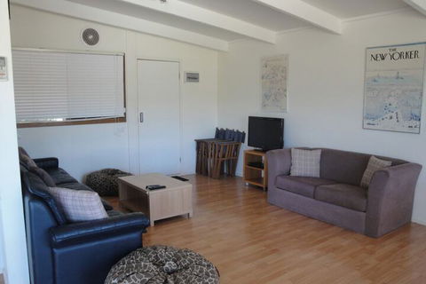 Delatite Apartments Merrijig - Mackay Tourism 6