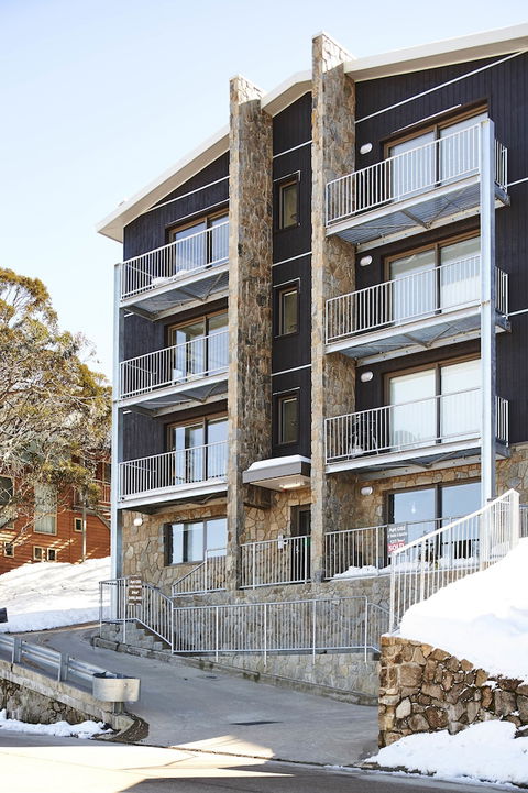 Buller Holidays Apartment Rentals - Mackay Tourism 2